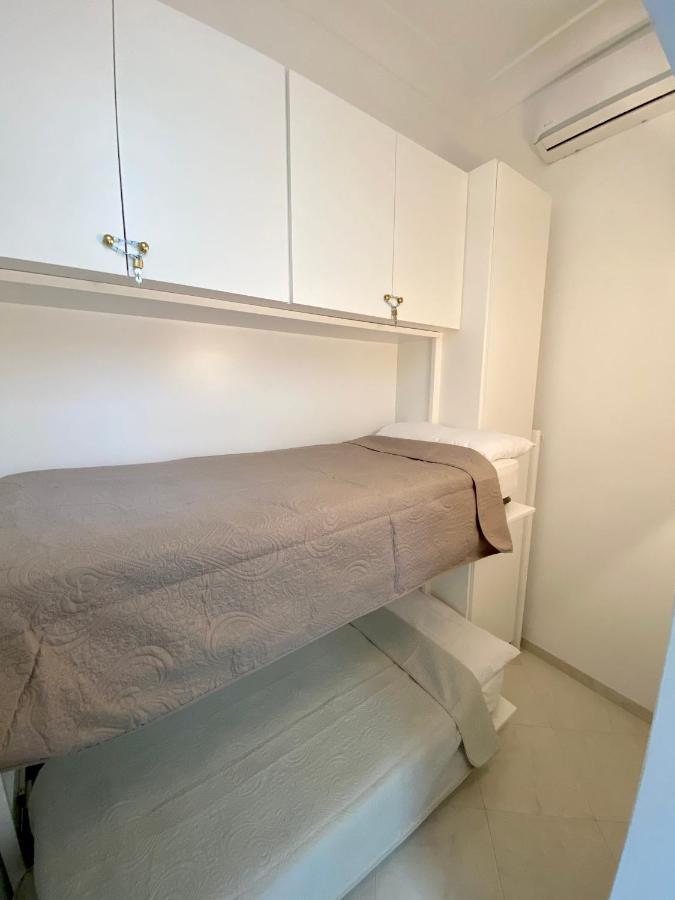 Suite Posterus 5 กาปรี ภายนอก รูปภาพ