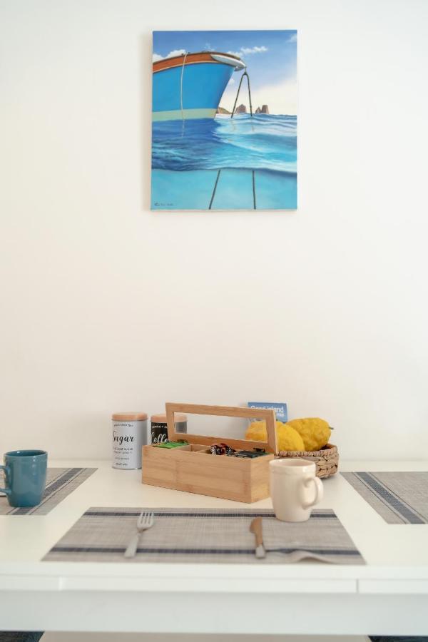 Suite Posterus 5 กาปรี ภายนอก รูปภาพ